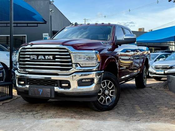 RAM 3500 6.7 I6 TURBO DIESEL LIMITED LONGHORN CD 4X4  AUTOMÁTICO